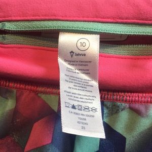 Ivivva Bottoms - Ivivva geometric pattern shorts sz 10 59951 Ivivva Bottoms - Ivivva geometric pattern shorts sz 10 59951